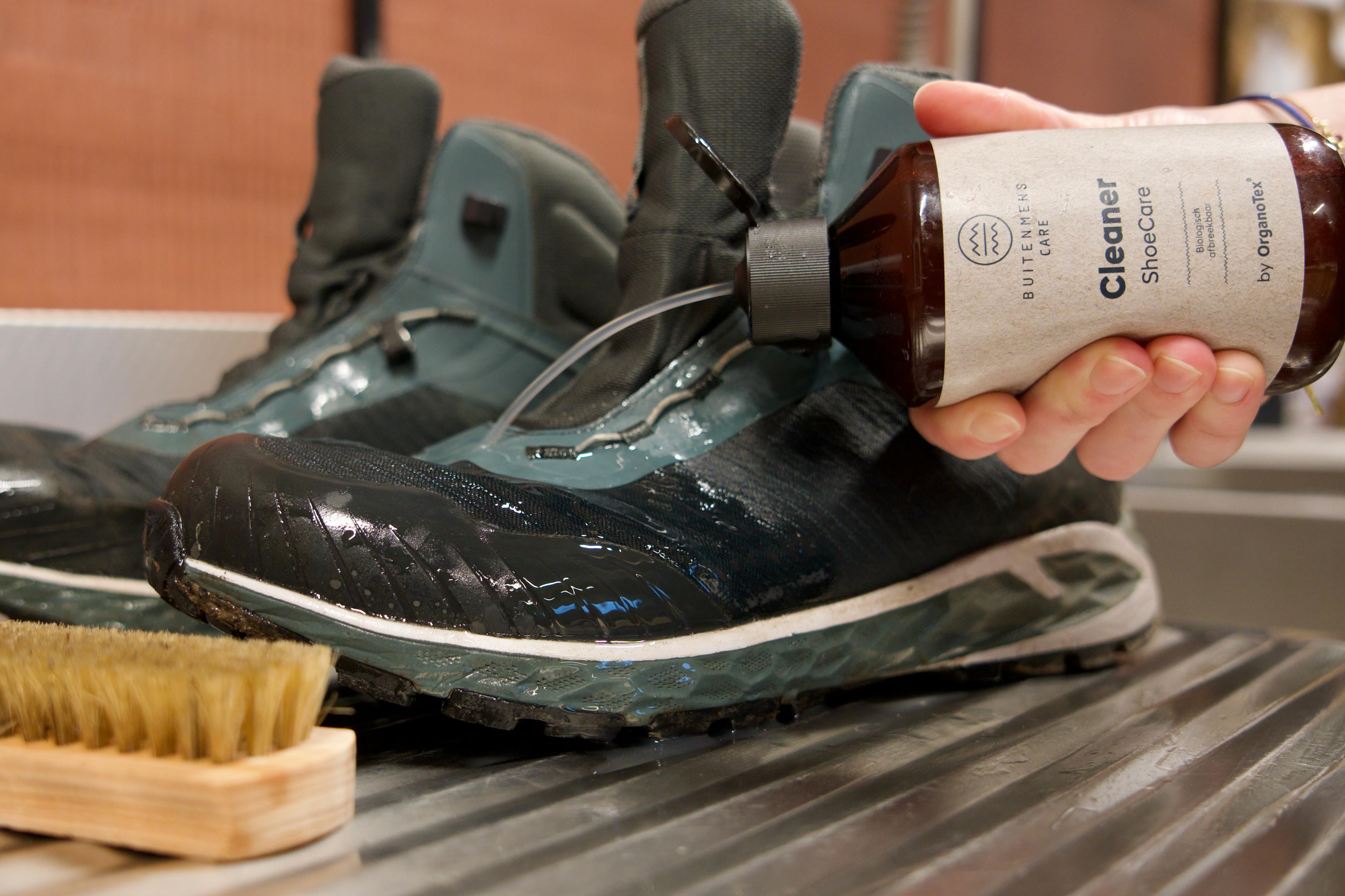 wandelschoen schoonmaken